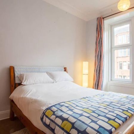 Modern, Light-Filled And Sleek West End Apartment Glasgow Extérieur photo