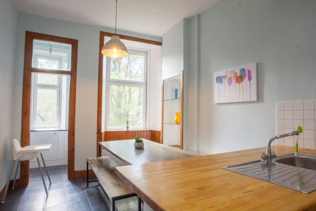 Modern, Light-Filled And Sleek West End Apartment Glasgow Extérieur photo