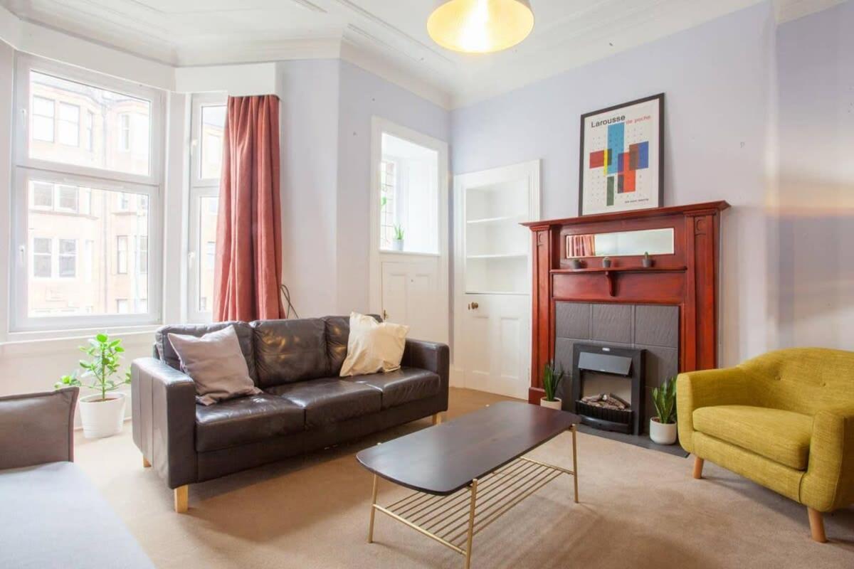 Modern, Light-Filled And Sleek West End Apartment Glasgow Extérieur photo